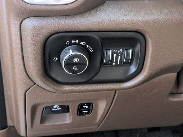 Used 2019 RAM 1500 Laramie w/ Trailer Tow Group AWD/4WD image 16