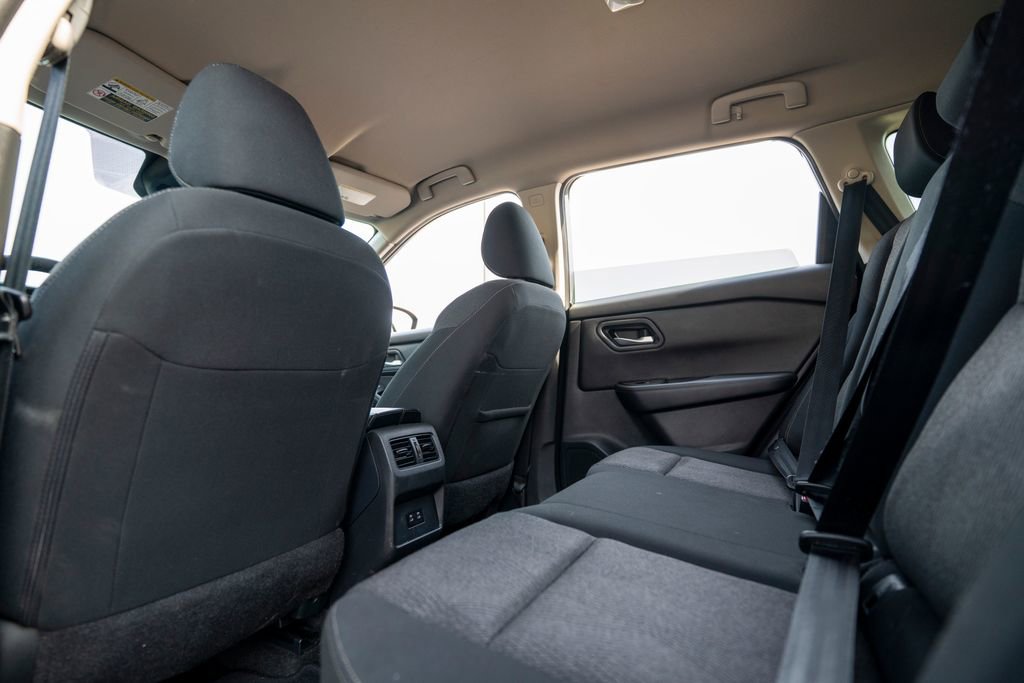 Used 2024 Nissan Rogue SV AWD/4WD image 30