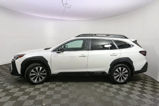 Used 2025 Subaru Outback Limited AWD/4WD image 6