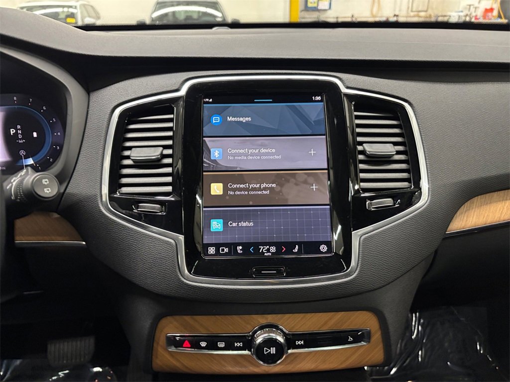 Certified 2025 Volvo XC90 B5 Plus w/ Protection Package Premier image 24