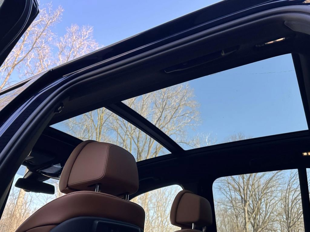 Used 2023 BMW X5 M50i AWD/4WD image 17