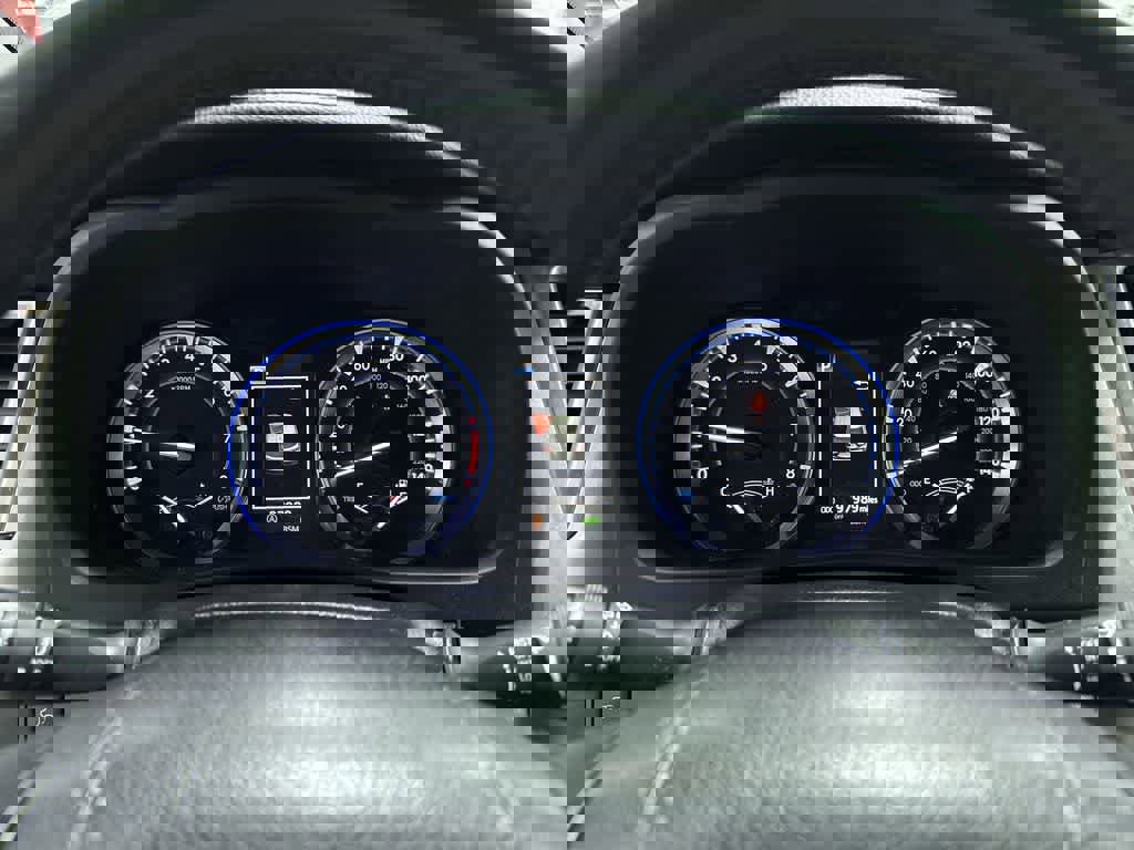 Used 2019 Toyota Highlander XLE w/ Protection Package #3 AWD/4WD image 35