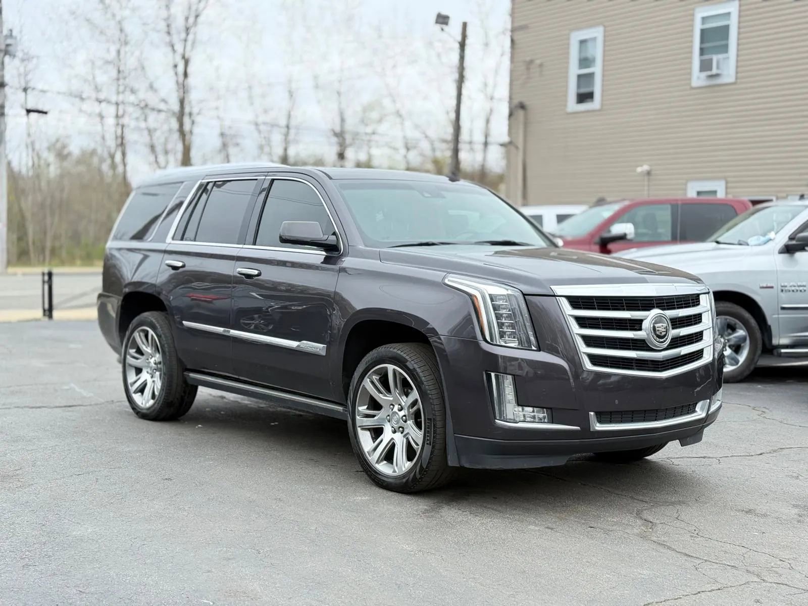 Used 2015 Cadillac Escalade Premium AWD/4WD image 5
