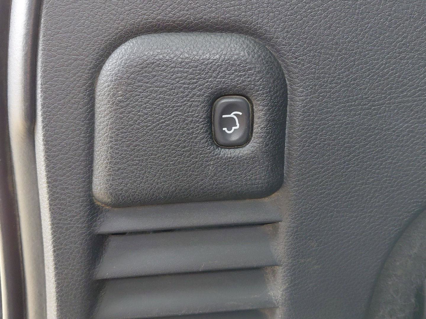 Used 2015 Jeep Grand Cherokee Limited w/ Luxury Group II image 23