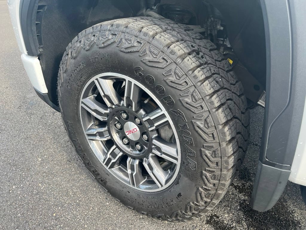 Used 2025 GMC Sierra 1500 AT4 AWD/4WD image 10