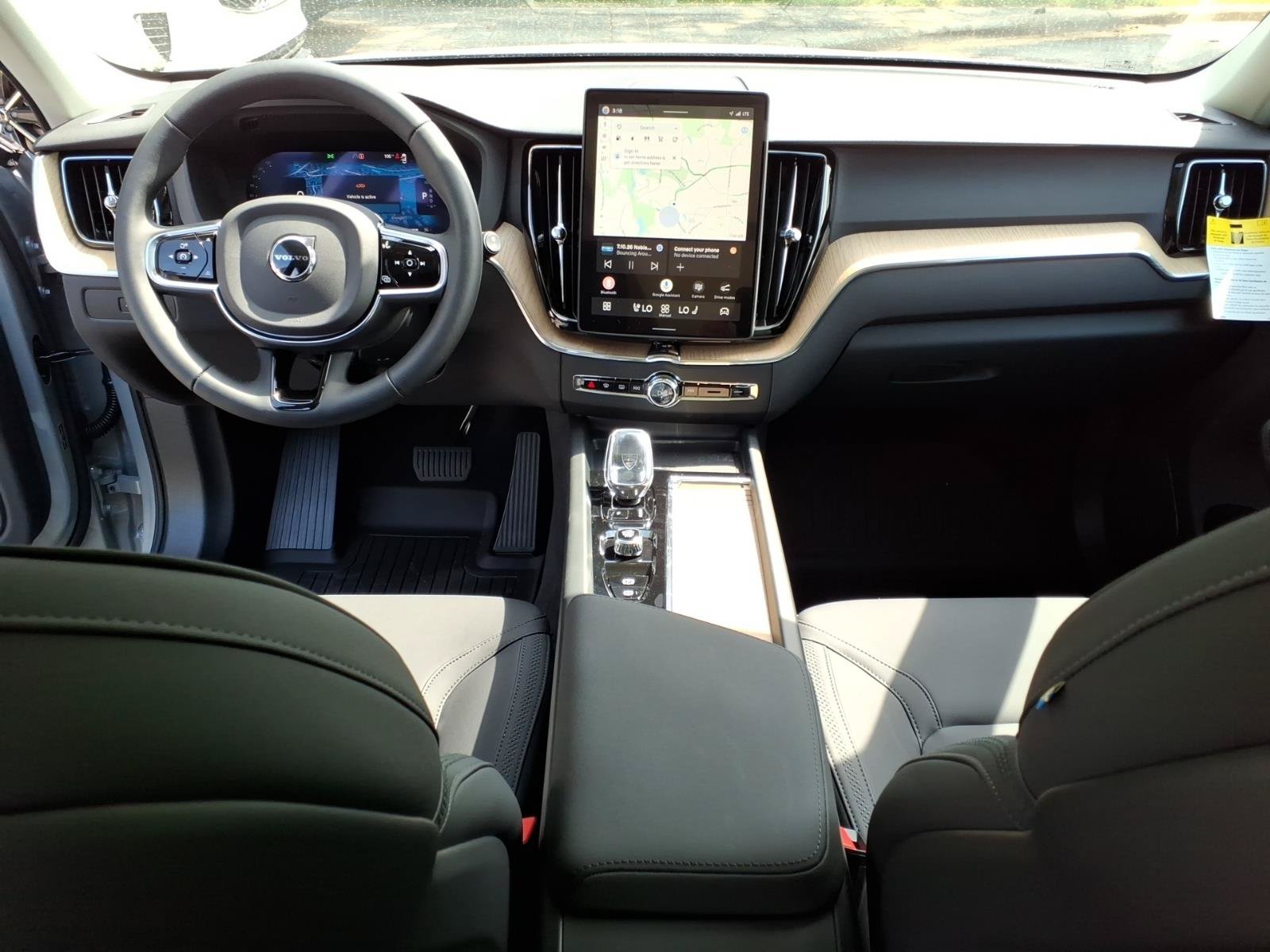 New 2026 Volvo XC60 T8 Plus w/ Protection Package Premier AWD/4WD image 10