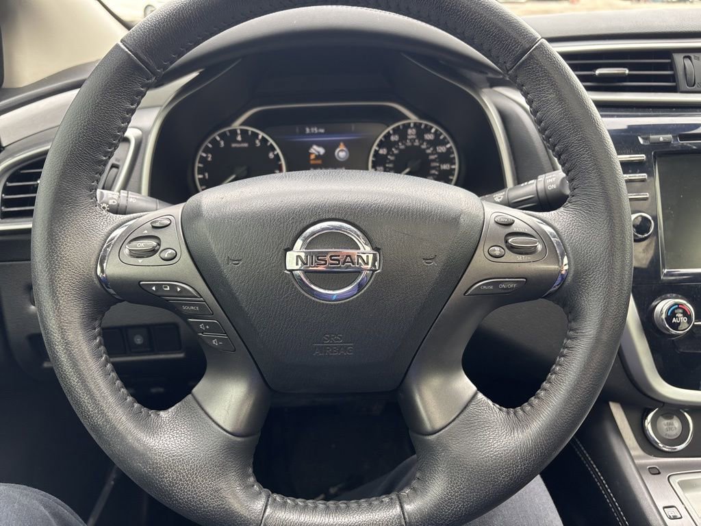 Used 2020 Nissan Murano SV w/ Premium Package image 12