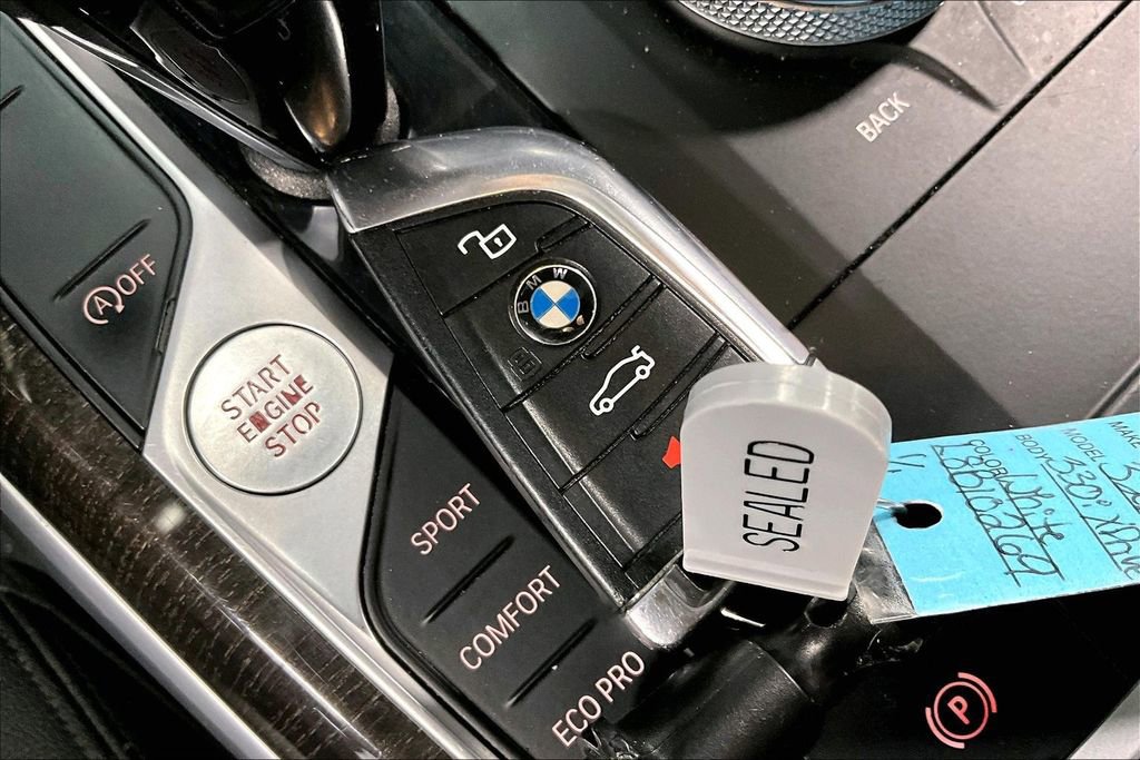 Used 2020 BMW 330i xDrive Sedan AWD/4WD image 12