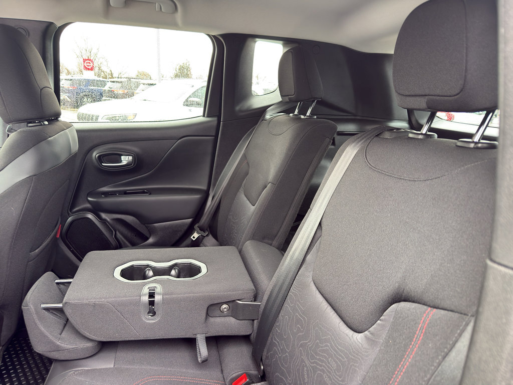 Used 2022 Jeep Renegade Trailhawk w/ Trailer Tow Group image 33