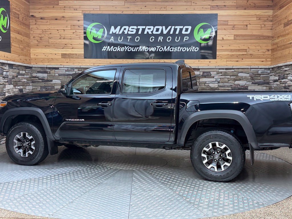 Used 2020 Toyota Tacoma TRD Off-Road w/ TRD Premium Off Road Package AWD/4WD image 17