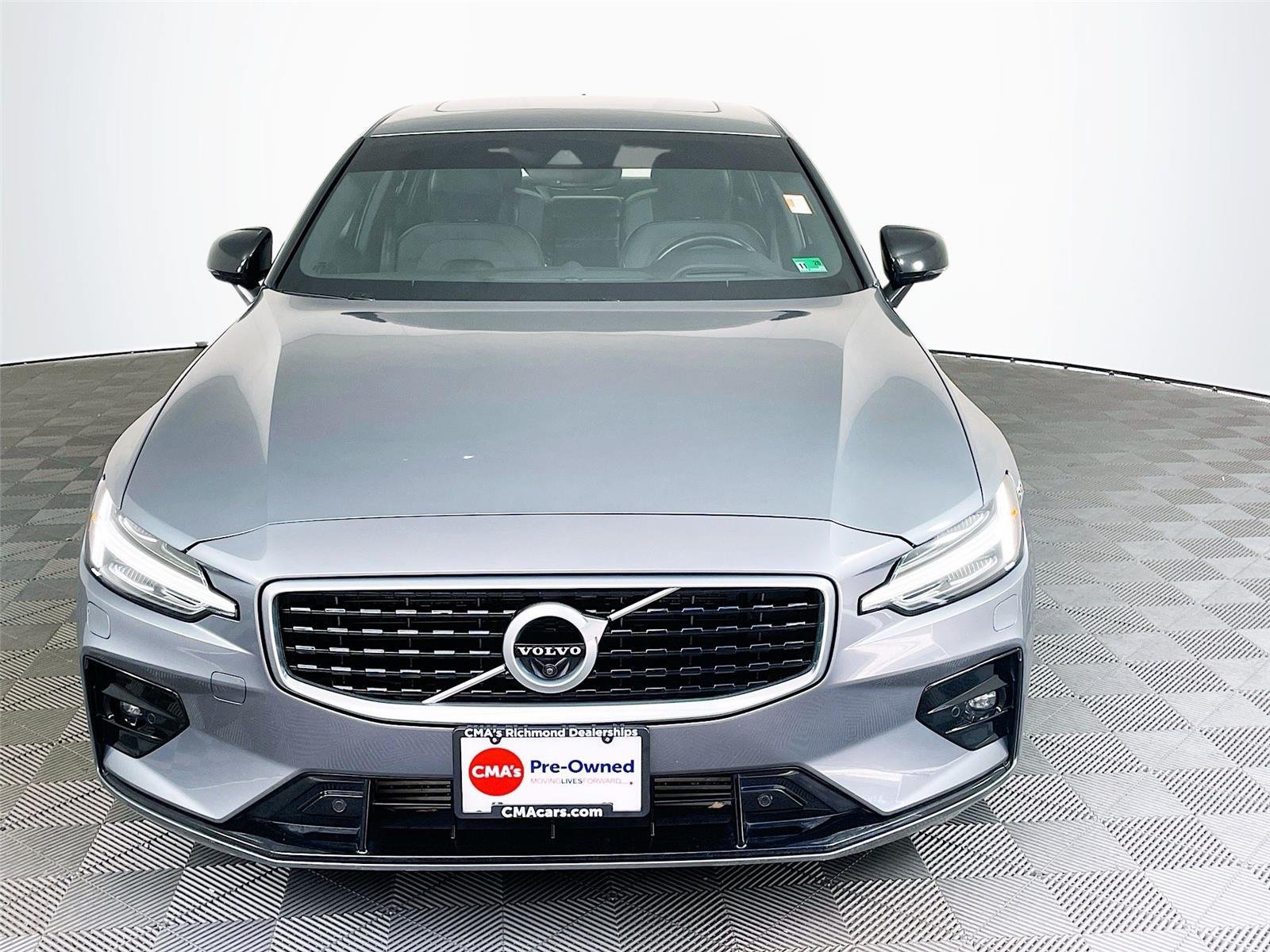 Used 2019 Volvo S60 T6 R-Design AWD/4WD image 2