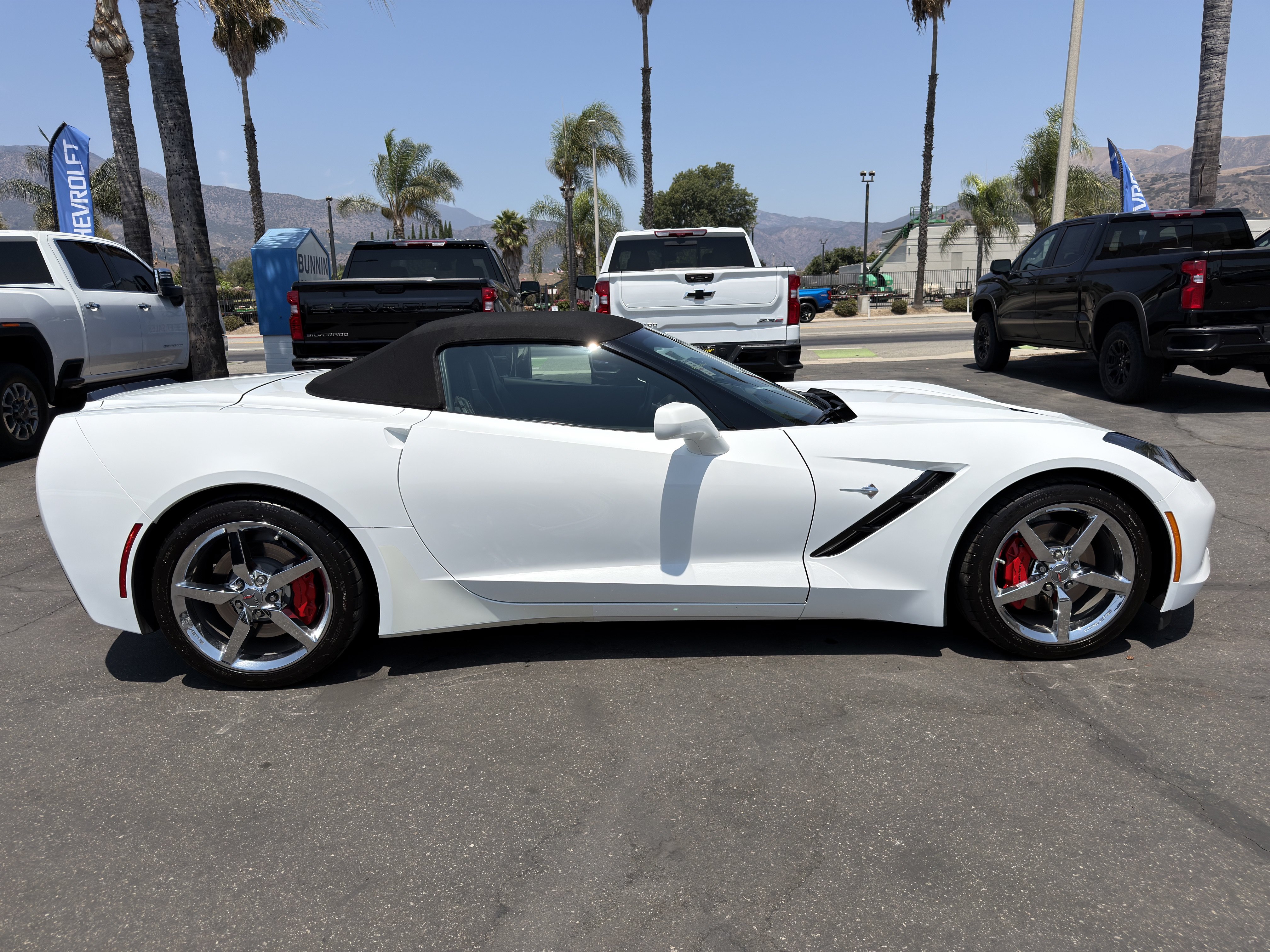Used 2014 Chevrolet Corvette Stingray Convertible w/ 2LT Preferred Equipment Group RWD image 16
