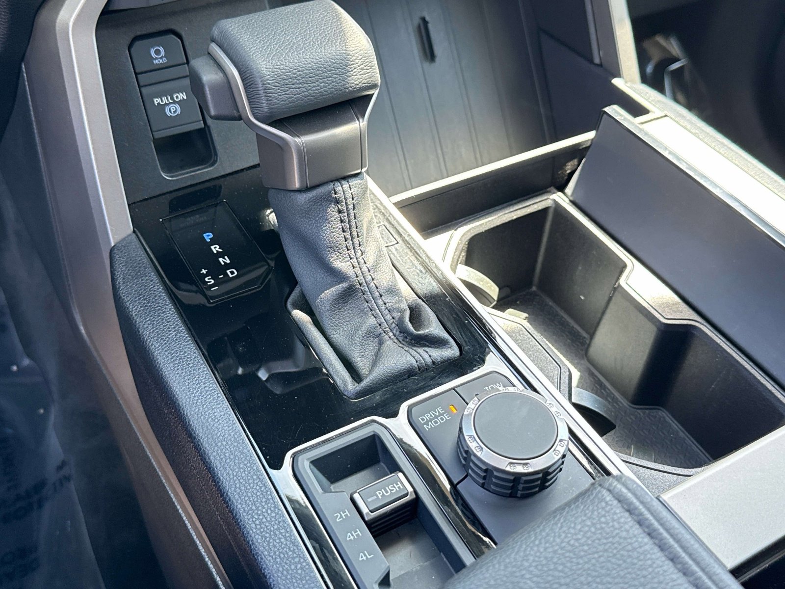 Used 2024 Toyota Sequoia SR5 w/ SR5 Premium Package AWD/4WD image 13