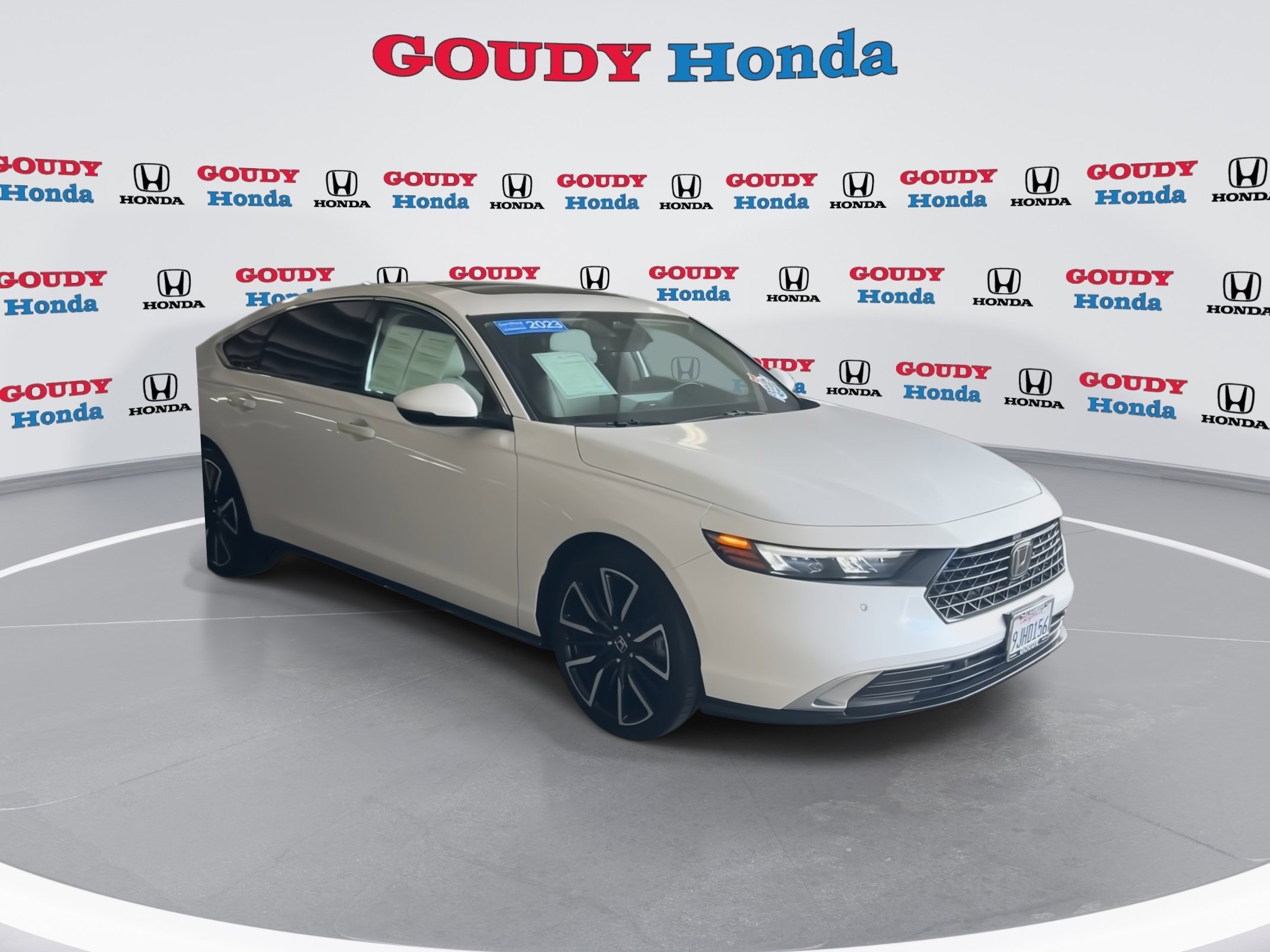 Certified 2023 Honda Accord Touring image 2