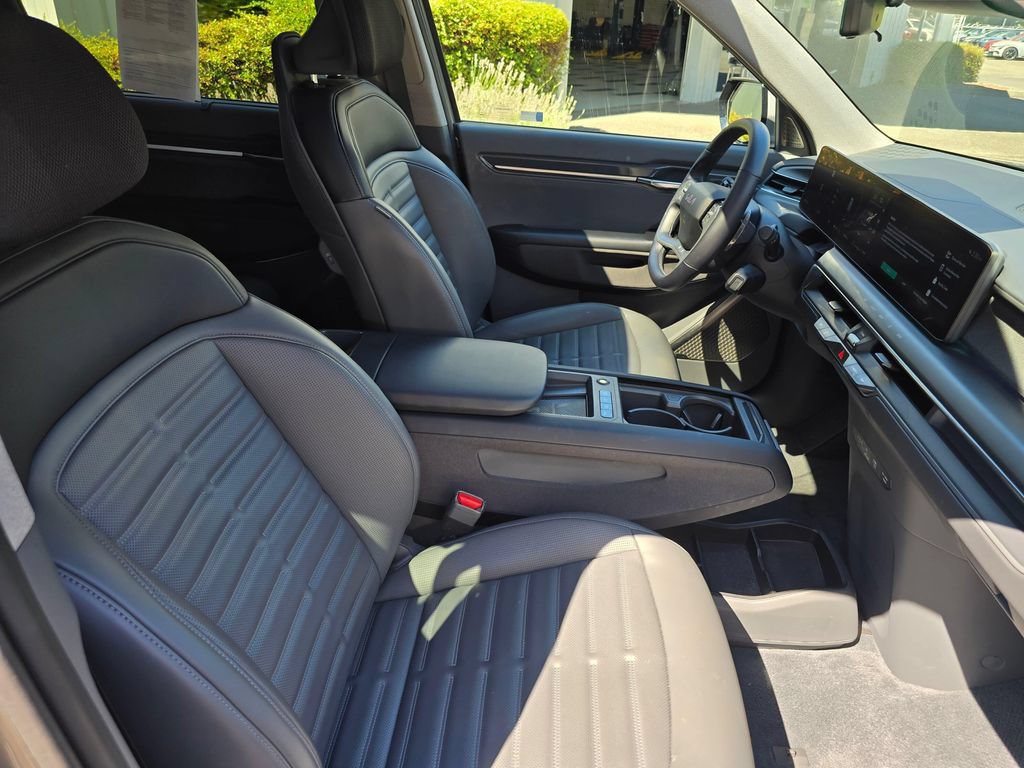 Certified 2024 Kia EV9 Land AWD/4WD image 11