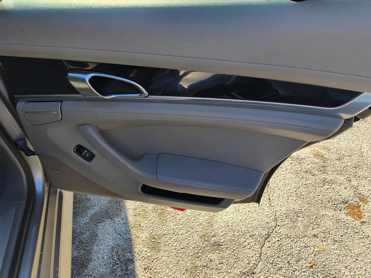 Used 2013 Porsche Panamera S w/ Comfort Pkg image 57