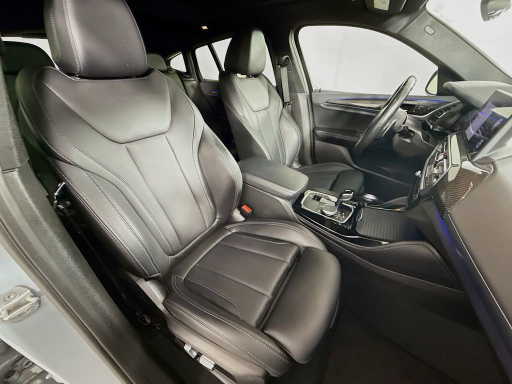 Used 2022 BMW X4 M40i w/ Parking Assistance Package image 29