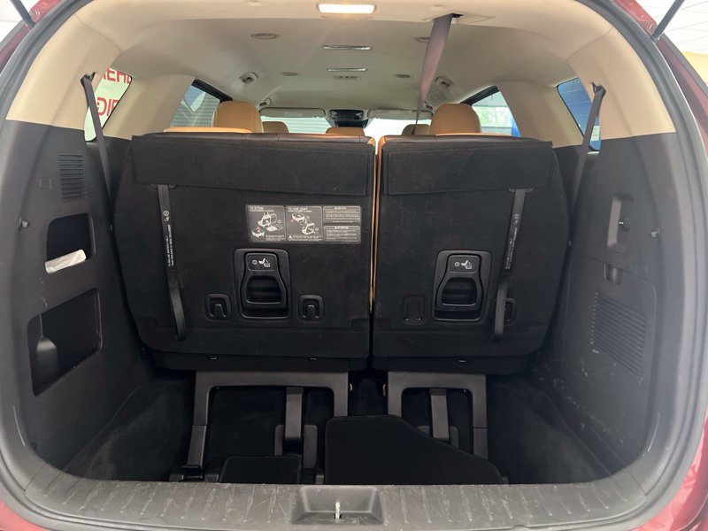 Used 2023 Kia Carnival LX FWD image 8
