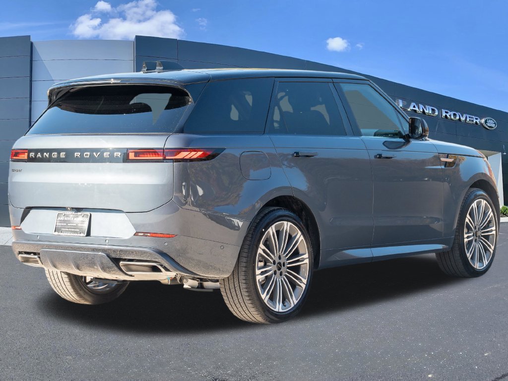 New 2026 Land Rover Range Rover Sport Dynamic SE AWD/4WD image 4