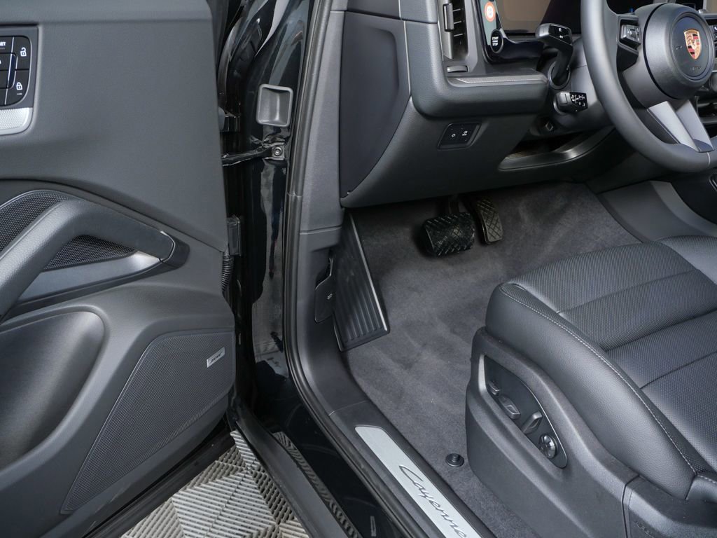 New 2026 Porsche Cayenne image 7