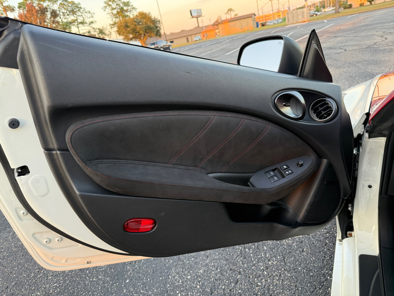 Used 2020 Nissan 370Z Coupe image 26