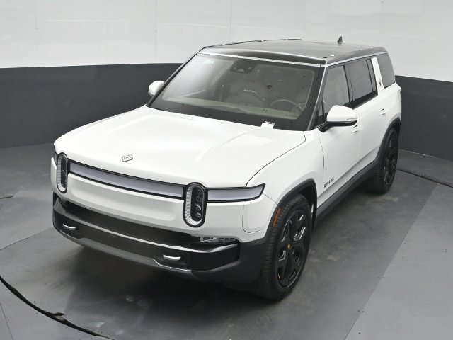 Used 2023 Rivian R1S Adventure Dual AWD/4WD image 46