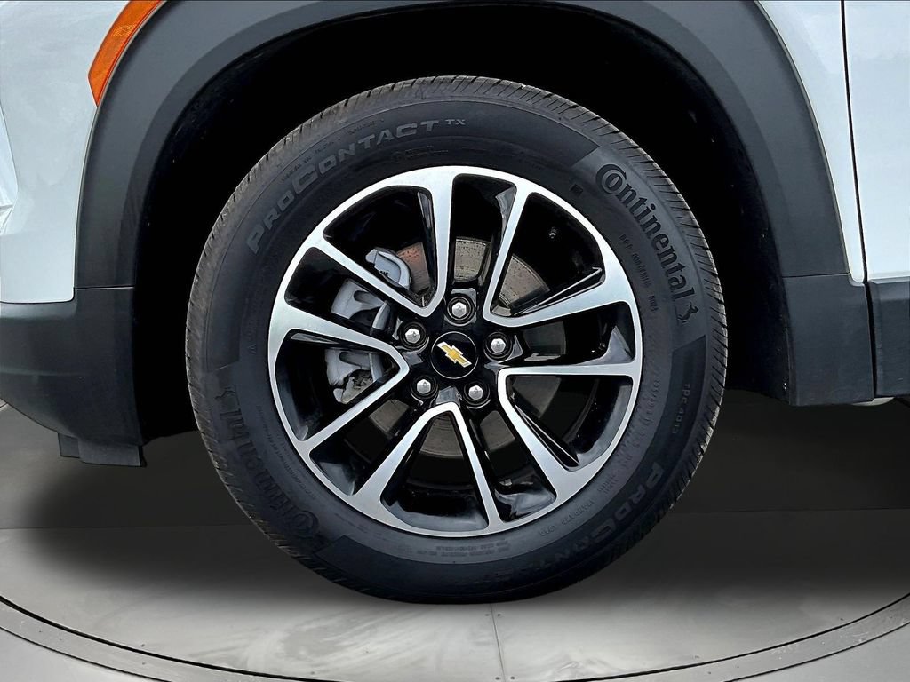 Used 2025 Chevrolet TrailBlazer LT FWD image 35