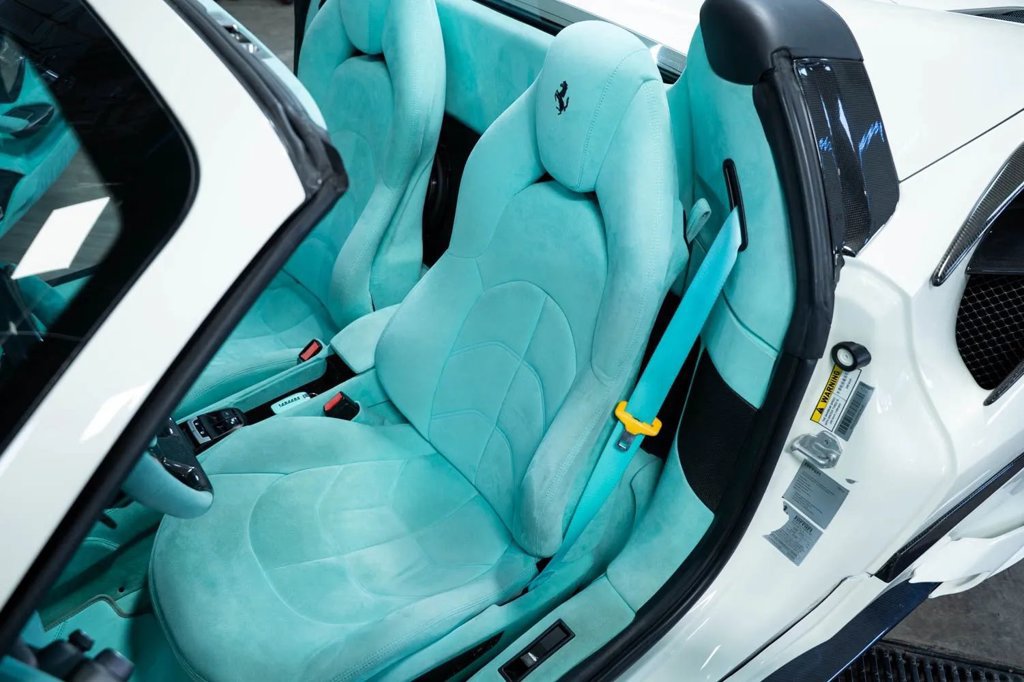 Used 2016 Ferrari 488 Spider RWD image 18