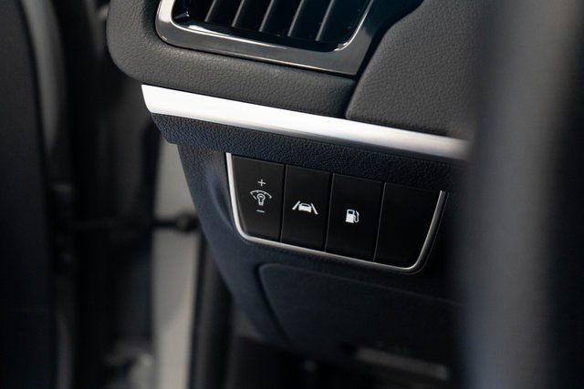 Used 2023 Kia Stinger GT-Line image 24