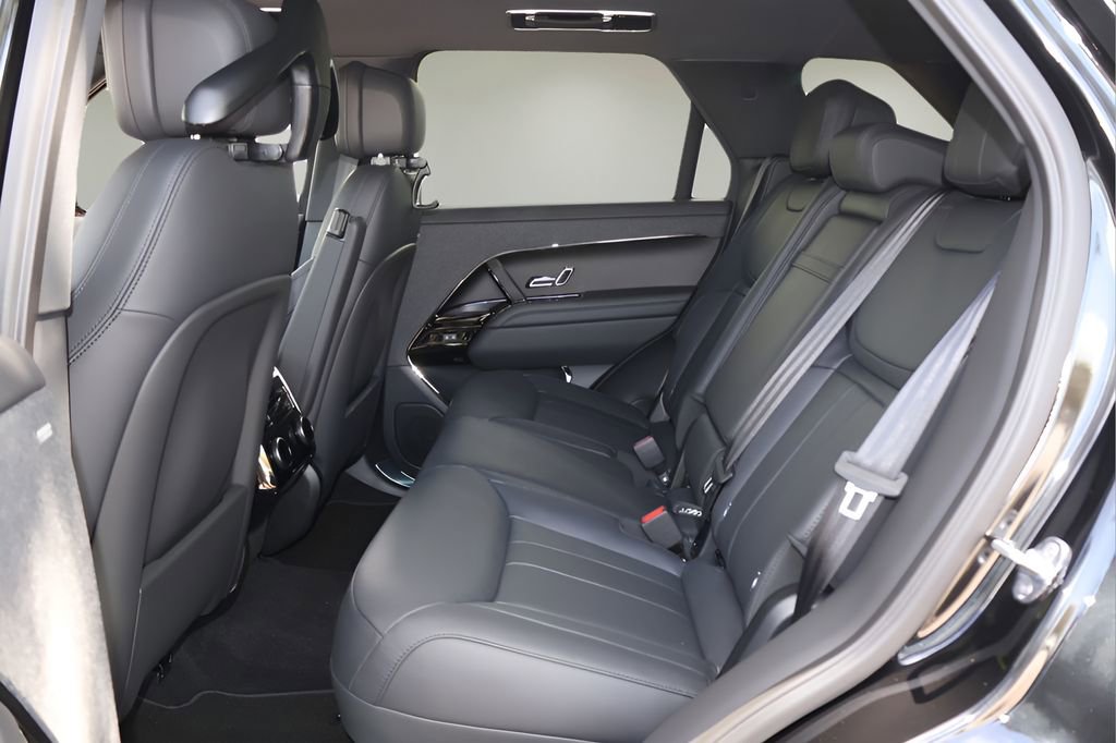 New 2026 Land Rover Range Rover Sport SE AWD/4WD image 13