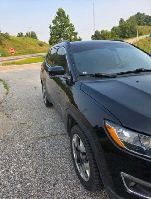 Used 2019 Jeep Compass Limited AWD/4WD image 5