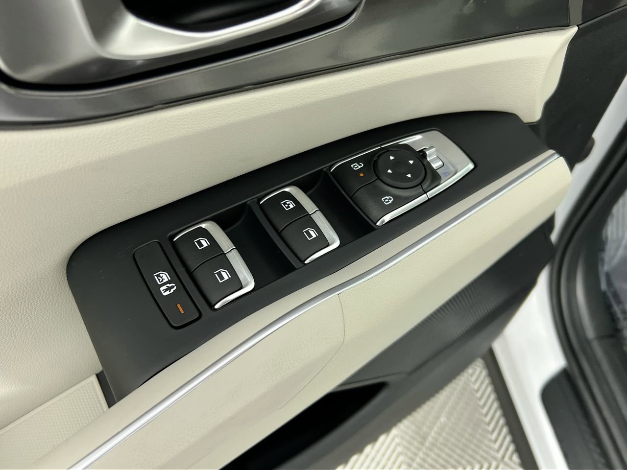 New 2026 Kia Sorento EX w/ EX Premium Package FWD image 16
