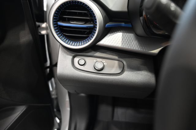 New 2026 Chevrolet Trax LS w/ Driver Confidence Package FWD image 23