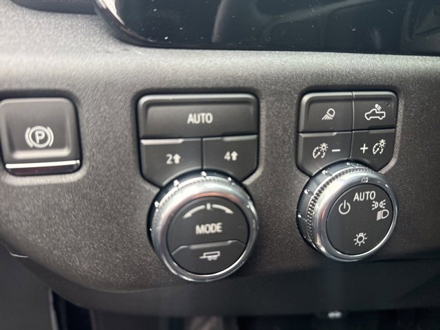 New 2026 GMC Sierra 1500 SLE w/ Preferred Package image 11