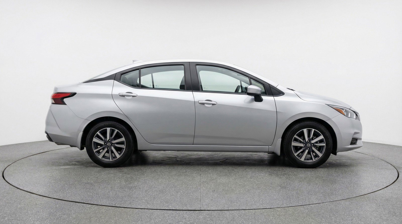 Used 2025 Nissan Versa SV image 11