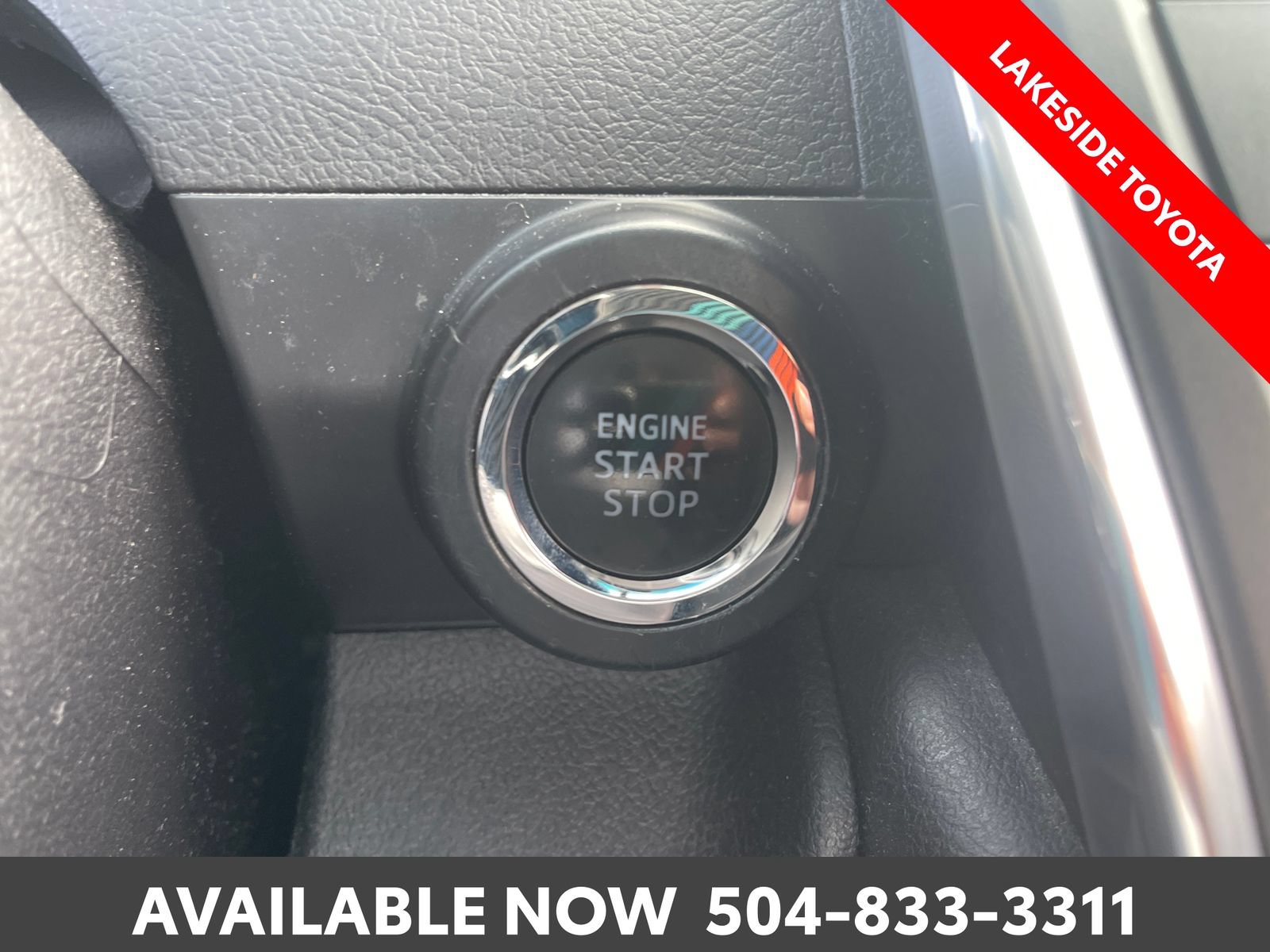 Used 2017 Toyota Camry XLE w/ Moonroof Package FWD image 35