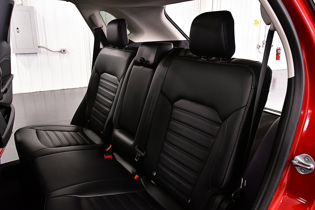 Used 2024 Ford Edge SEL w/ Convenience Package image 31