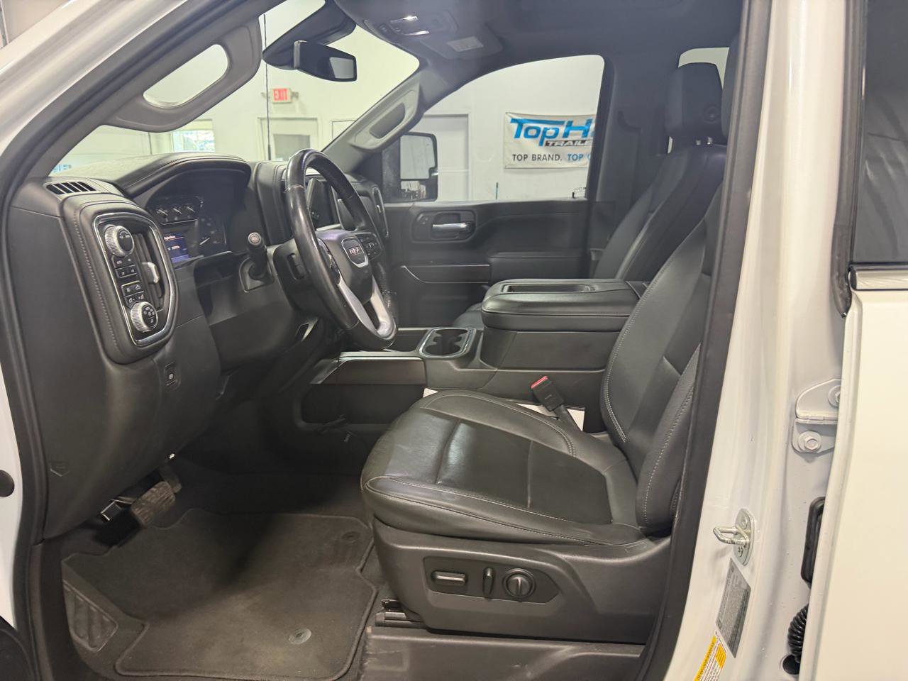 Used 2021 GMC Sierra 2500 SLT w/ SLT Premium Package AWD/4WD image 13