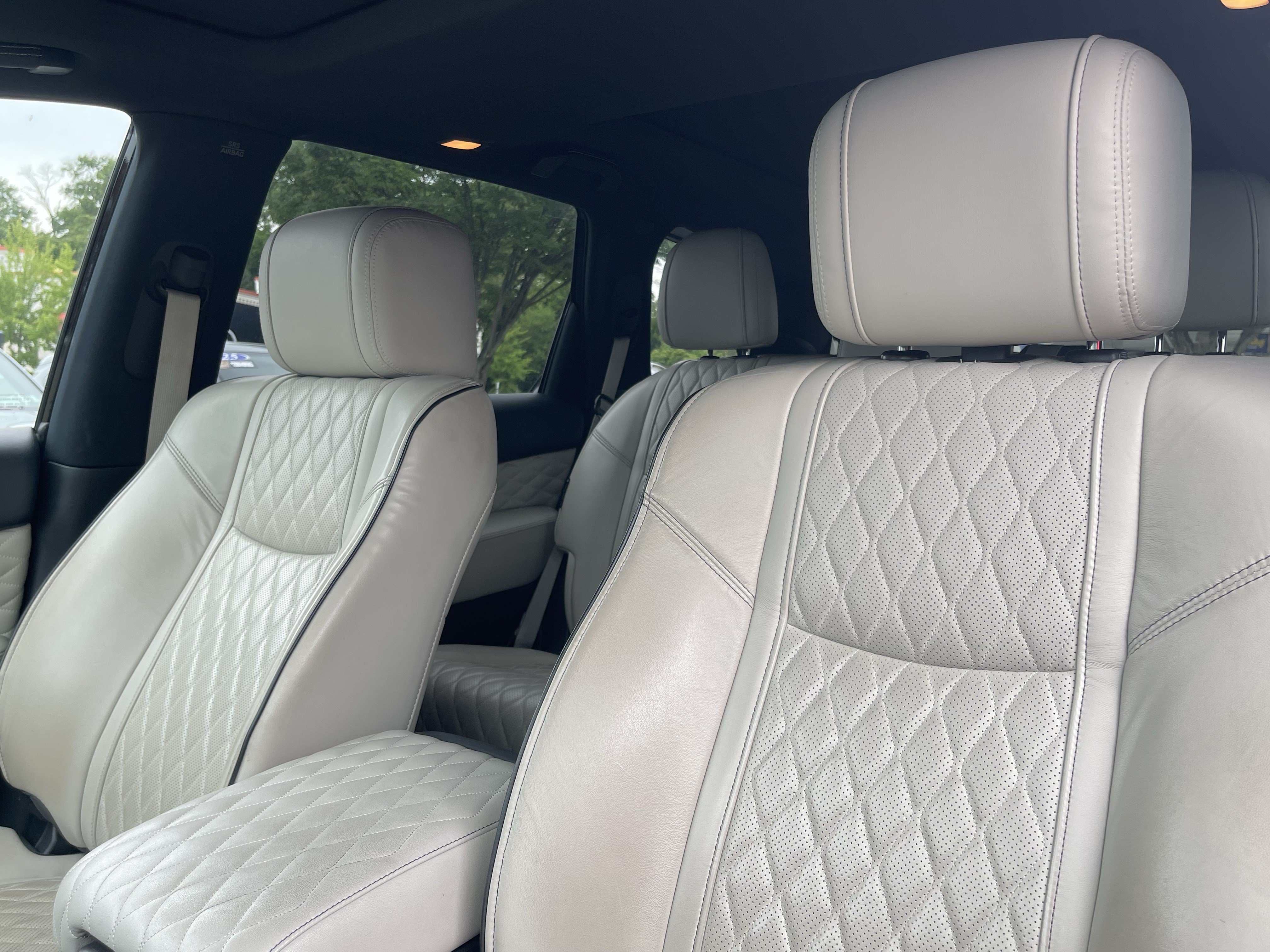 Used 2019 INFINITI QX60 Luxe w/ Limited Package AWD/4WD image 8