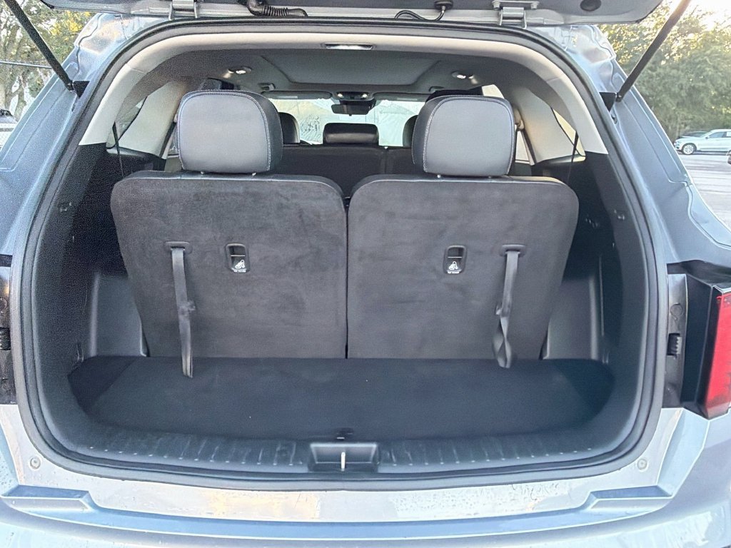 Used 2021 Kia Sorento S w/ Panoramic Sunroof Package FWD image 11