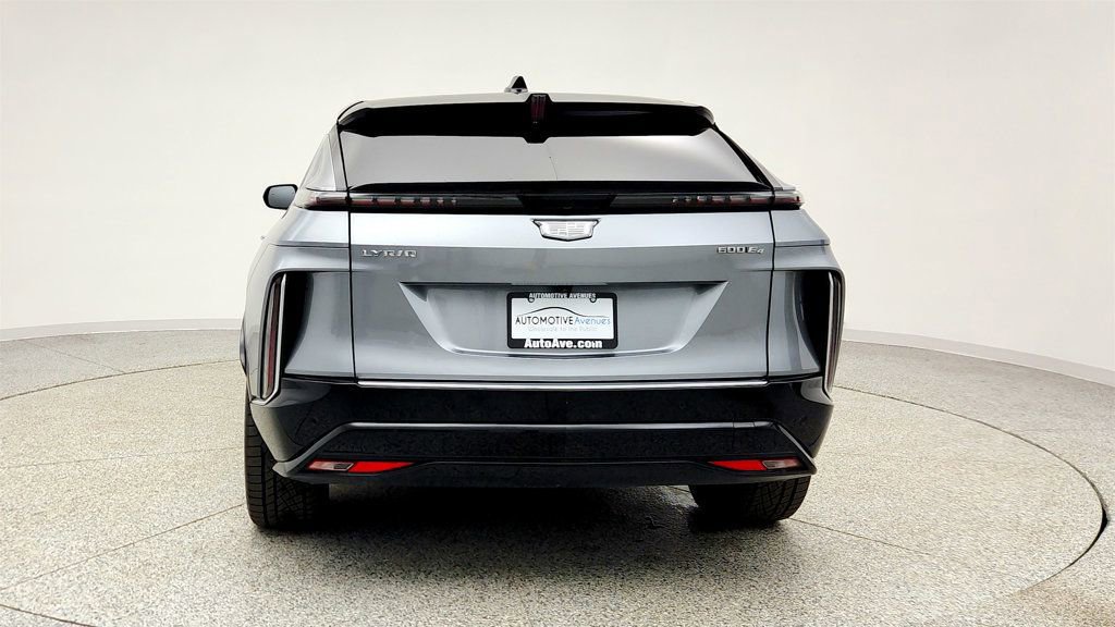 Used 2024 Cadillac Lyriq Luxury image 6