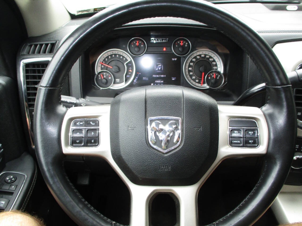 Used 2014 RAM 2500 Laramie AWD/4WD image 17