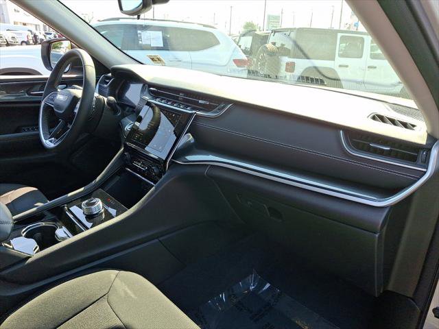 Certified 2023 Jeep Grand Cherokee L Laredo w/ MOPAR Finishing Package AWD/4WD image 11