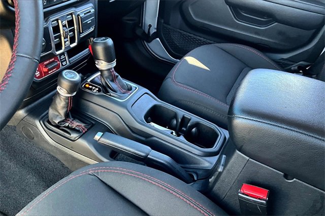 Used 2023 Jeep Wrangler Rubicon image 14