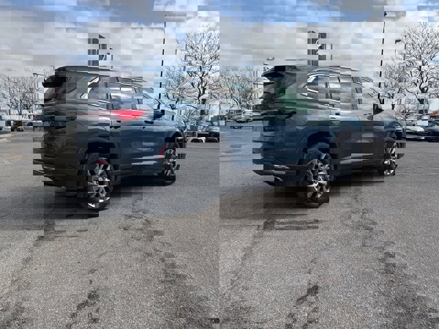 Used 2025 Buick Enclave Preferred image 7