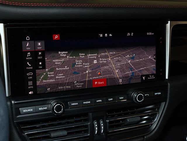 Used 2020 Porsche Macan image 19