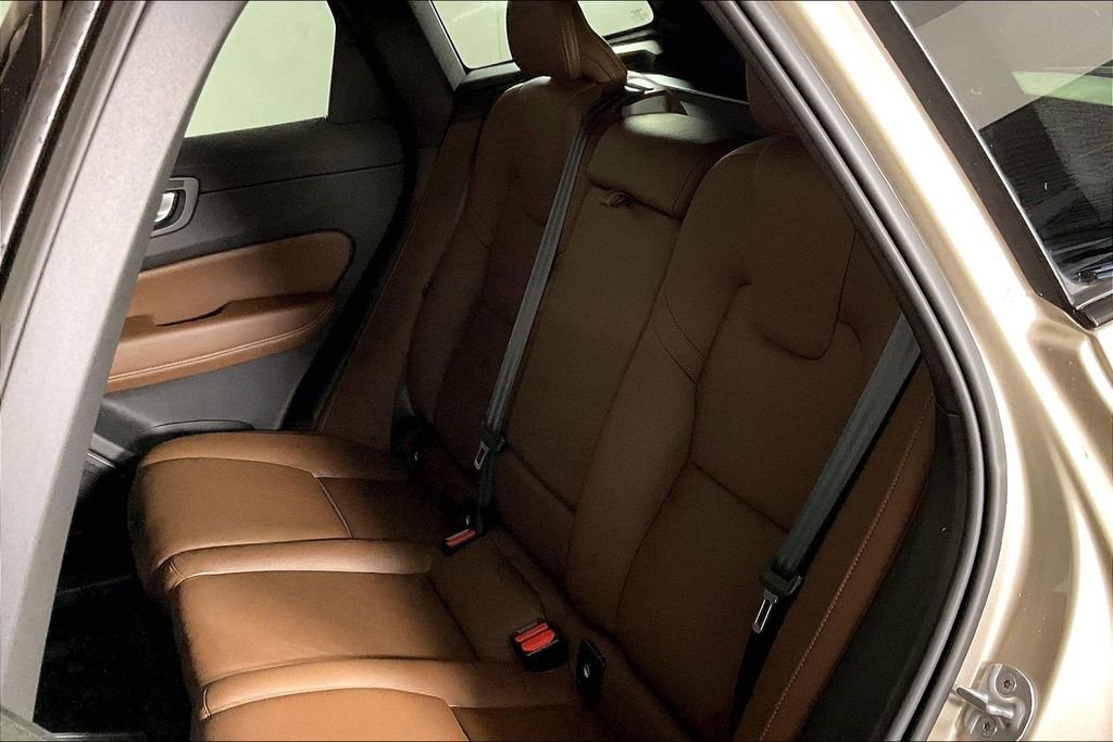 Used 2024 Volvo XC60 T8 Plus w/ Protection Package Premier image 25