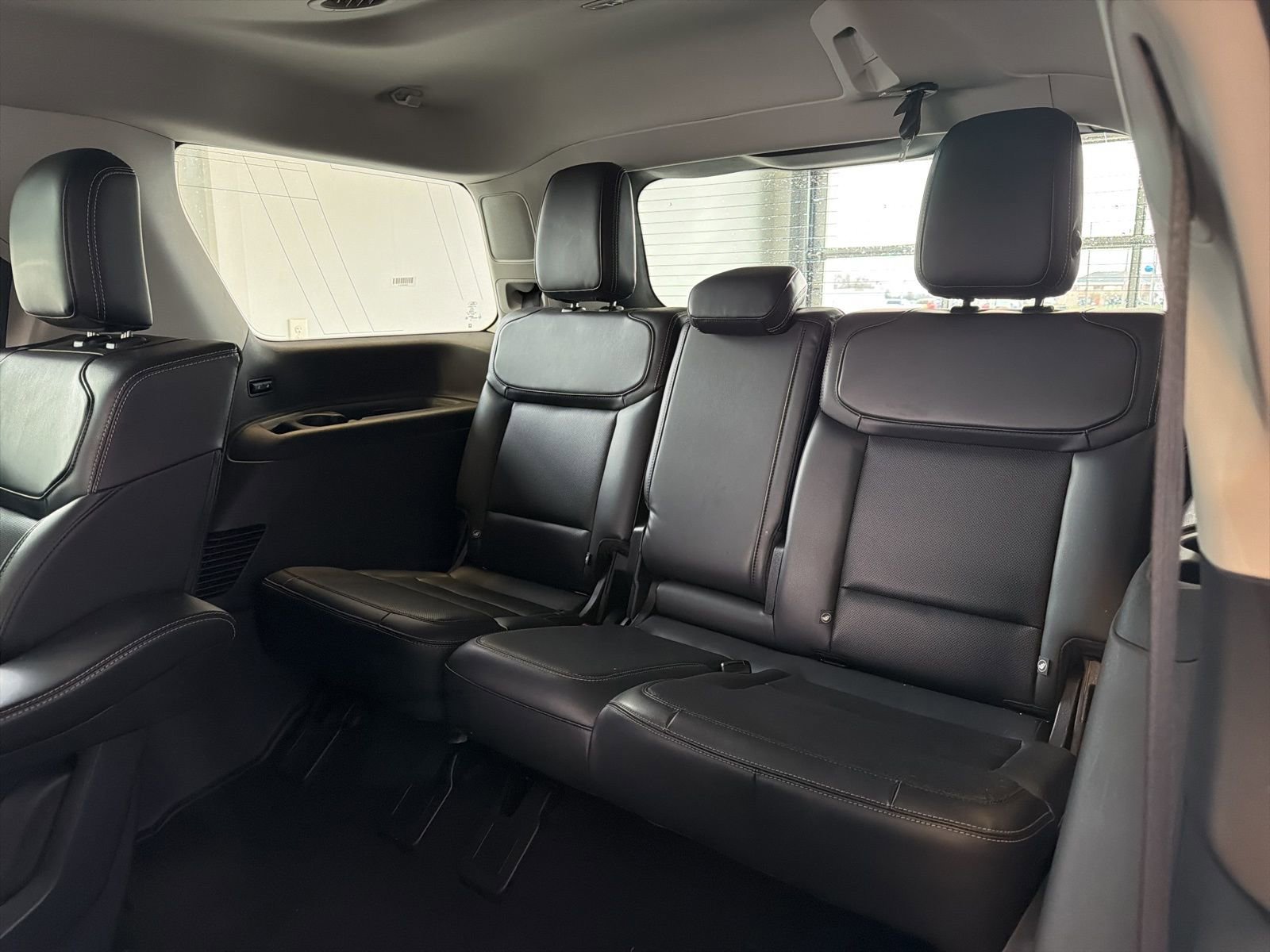 Used 2025 Ford Expedition Platinum image 17