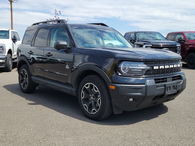 Certified 2025 Ford Bronco Sport Outer Banks w/ Outer Banks Tech Package+ AWD/4WD image 4