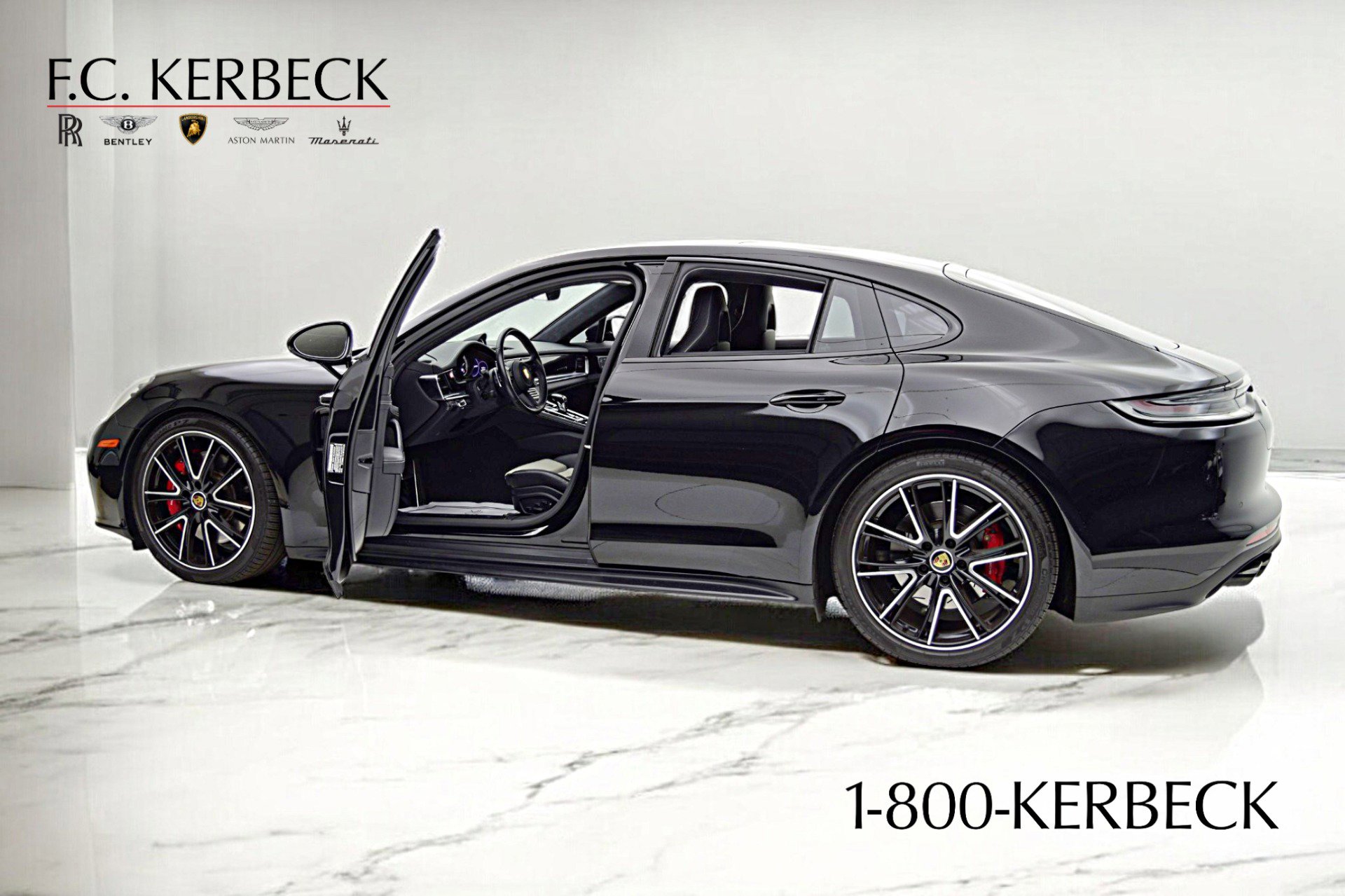 Used 2023 Porsche Panamera GTS image 6